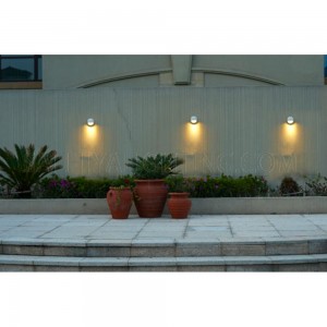 Indoor/Outdoor Wall Light 2571 - White