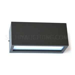 Indoor/Outdoor Wall Light 5701 - Black