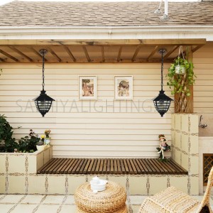 Outdoor Hanging Light OH 0136-S - Black/Gold